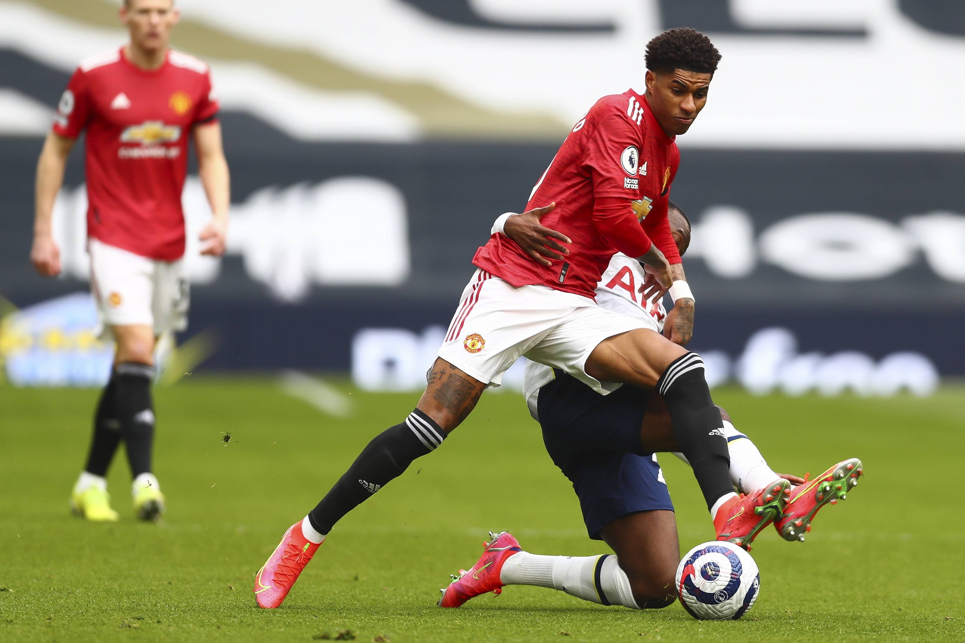 还以他出色 还以他出色